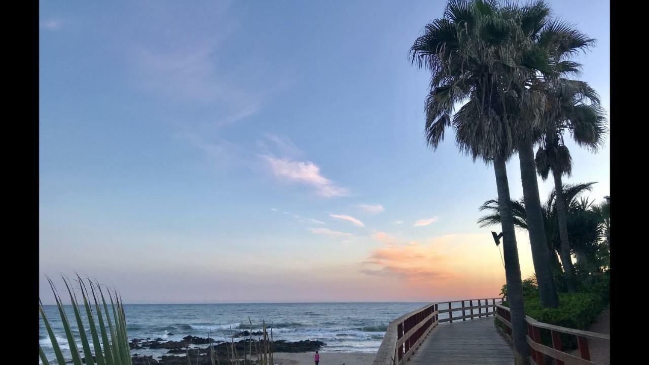 Mi Capricho 170 Beachfront Apartment Sitio de Calahonda 外观 照片